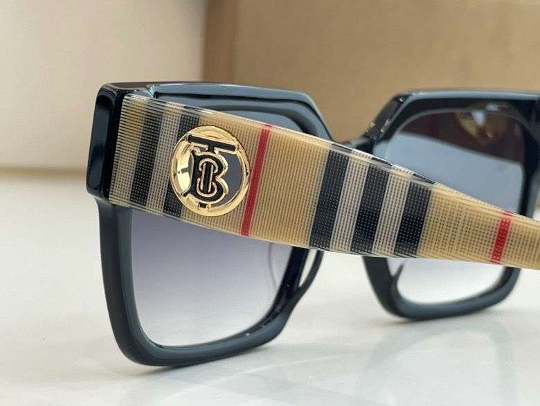 Picture of Burberry Sunglasses _SKUfw47508515fw